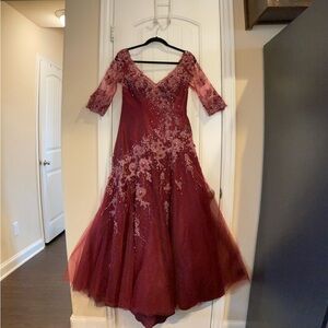 Burgundy Dress Beaded Chiffon A-Line Gown Moni Cheri Size 4